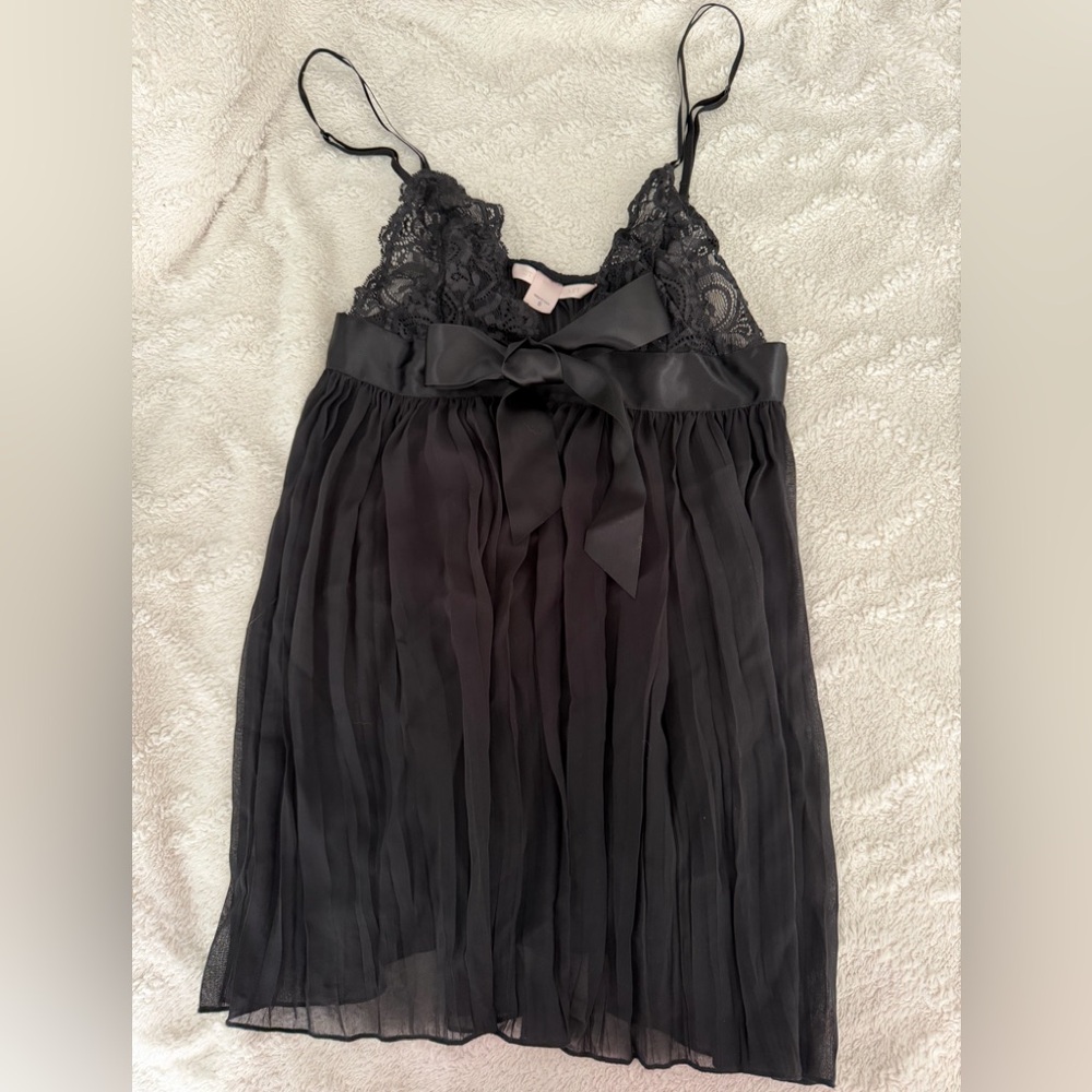 Victoria’s Secret Black Sheer Lace Babydoll Nightie Lingerie Size Small